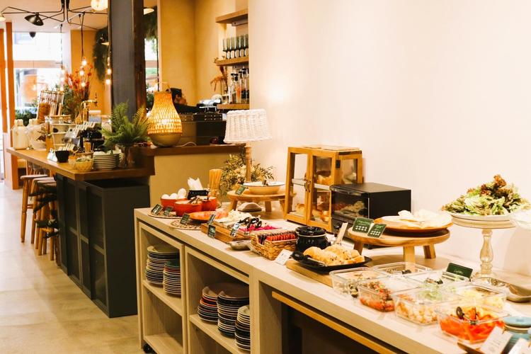 朝食もオシャレなブッフェスタイルで提供