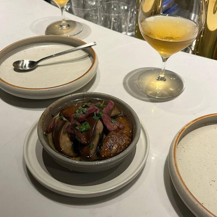 ワインと相性抜群の料理ばかり。