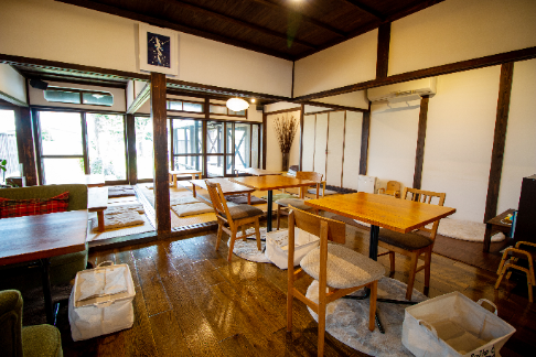 古民家を改装した落ち着いた空間