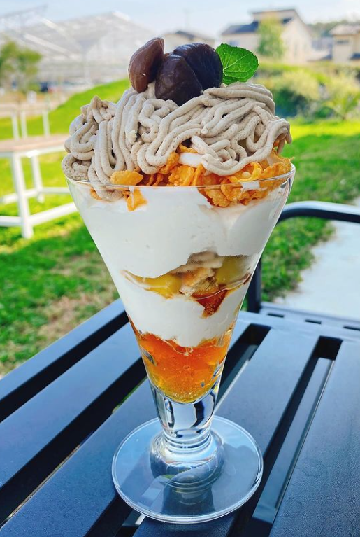 季節のフルーツを使用したスイーツを提供！