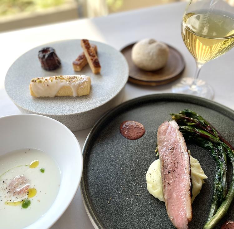 コース料理が人気のお店です。