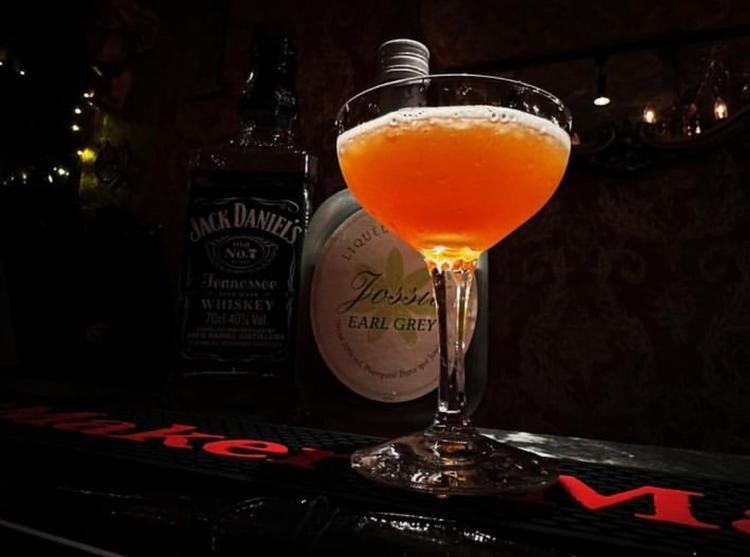 　オリジナルカクテルを考案しても良し！