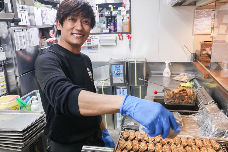 スタッフはみんな仲良しです★