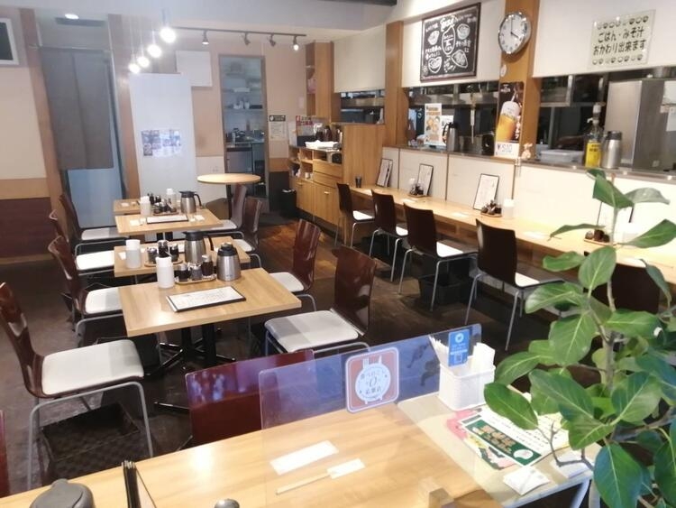 さまざまな定食をご用意※写真は既存店