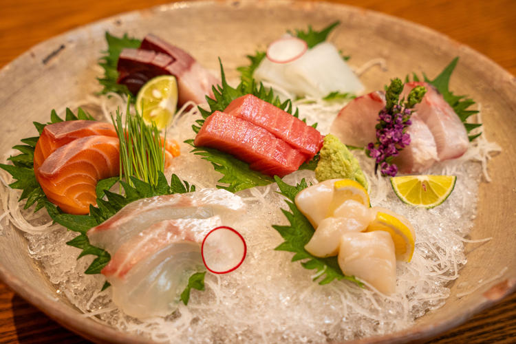 市場から直接仕入れるので鮮度には自信あり