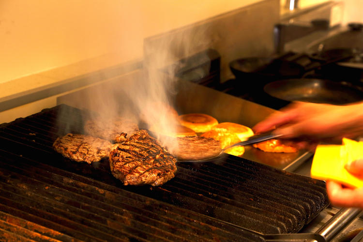 グリルでしっかり火入れ