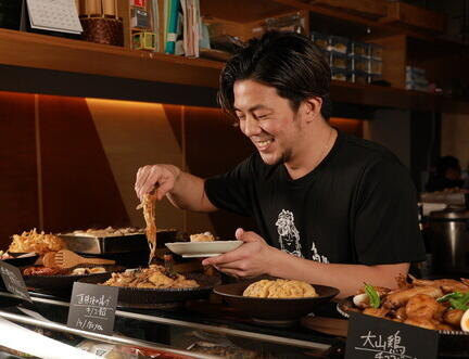 ライブ感あるカウンターキッチンで楽しく！