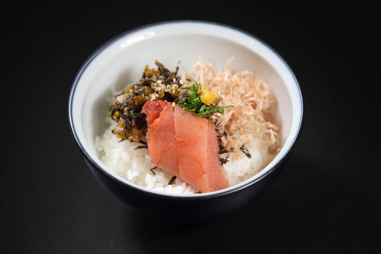 麺以外の博多らしいメニューもあります！