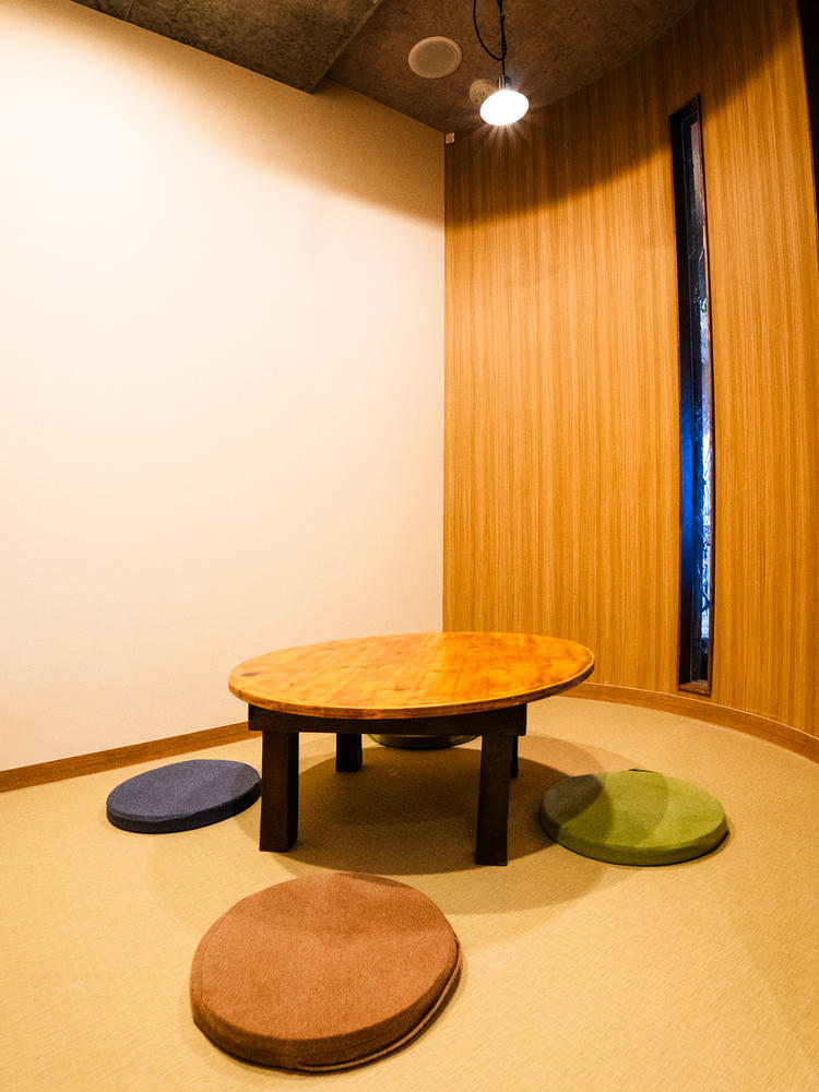 かわいい個室など楽しい店内です。