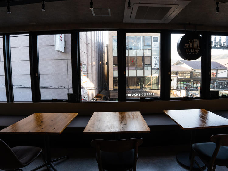 鎌倉駅からすぐ近くのお店です☆