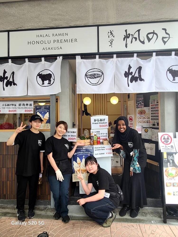 外国人も活躍中♪※画像は既存店