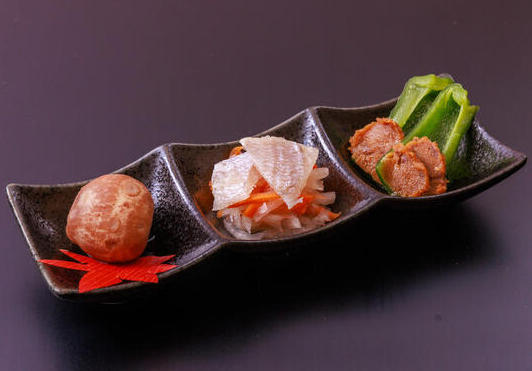 近隣のビジネスパーソンも多数来店