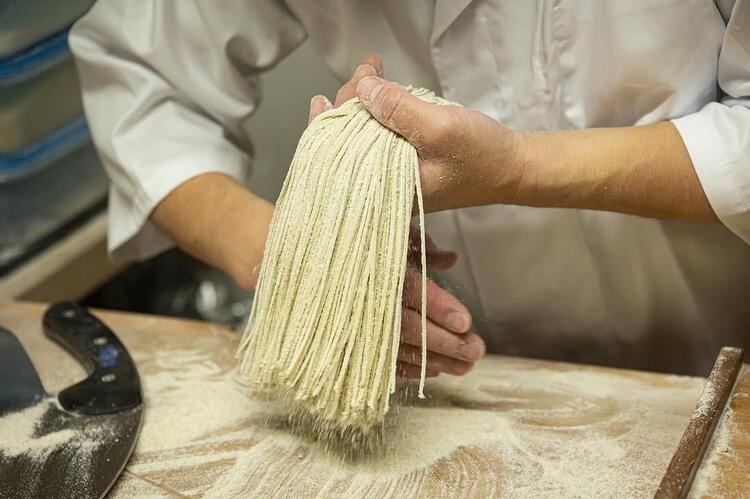 繊細な香りの手打ちそばをご提供