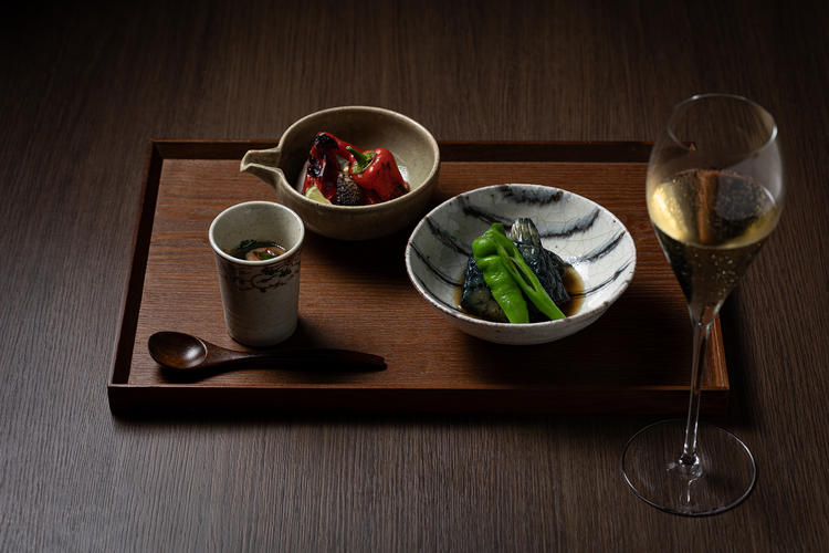 旬の野菜でつくる小鉢や天ぷらも好評