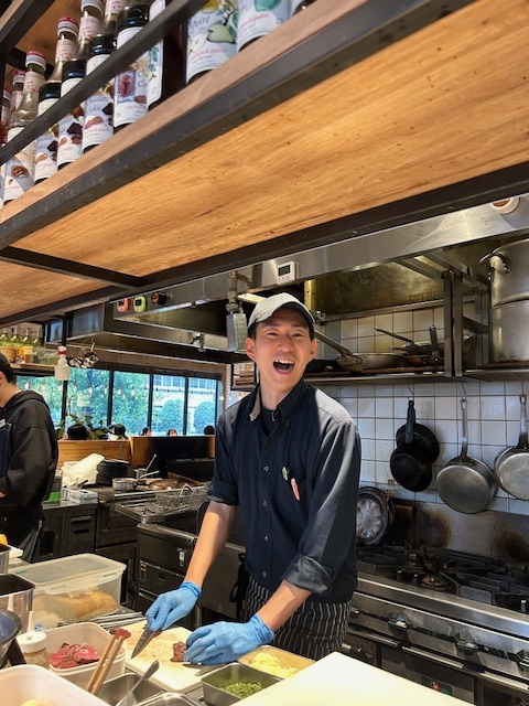 楽しスタッフでお仕事しています