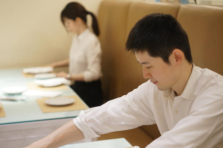 皆で力を合わせて毎日の営業に向かいます