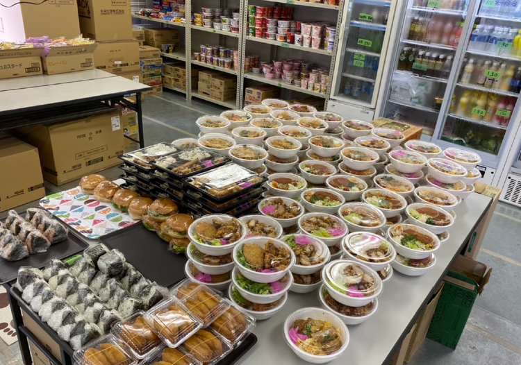 建設現場でお弁当を販売