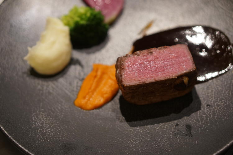 お料理はフレンチベースのビストロ