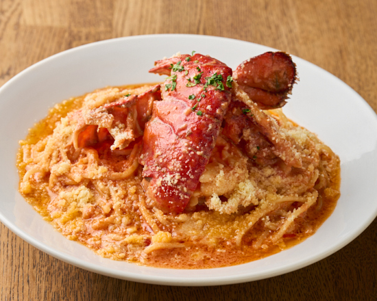 エビやカニを使用したパスタがメイン★