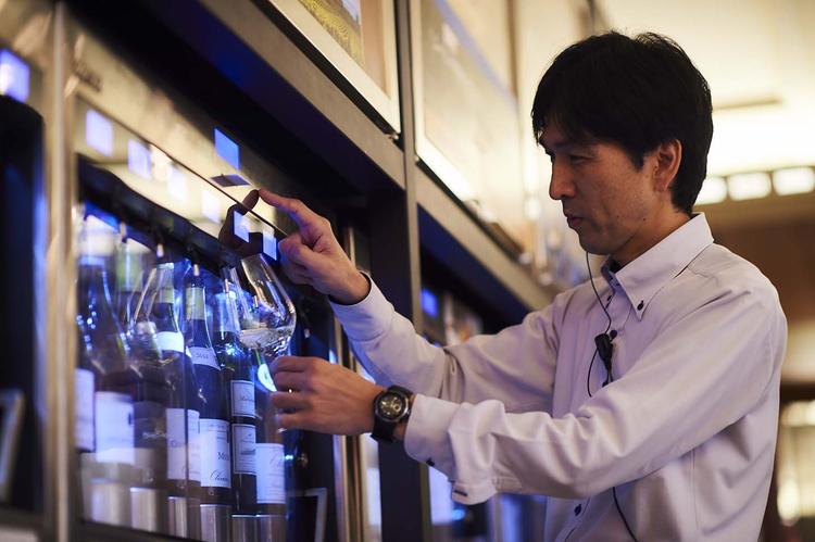 ワインにも詳しくなれる・年6回研修あり