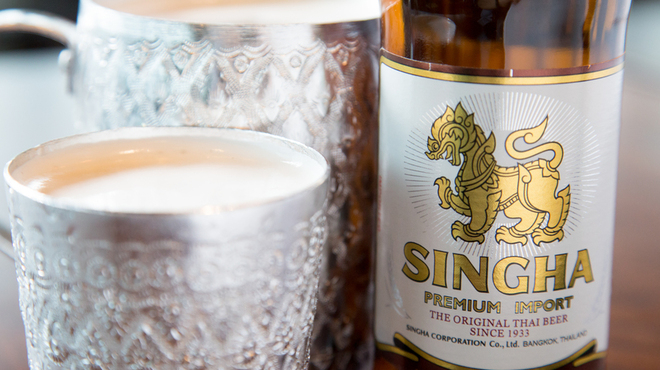 〈シンハー生ビール〉や〈タイワイン〉も◎