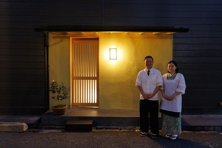 夫婦でお待ちしております♪