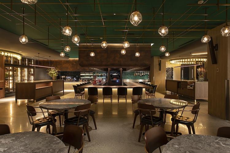 デザイン性の高い店内