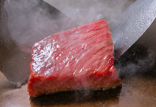こだわりの料理でおもてなし