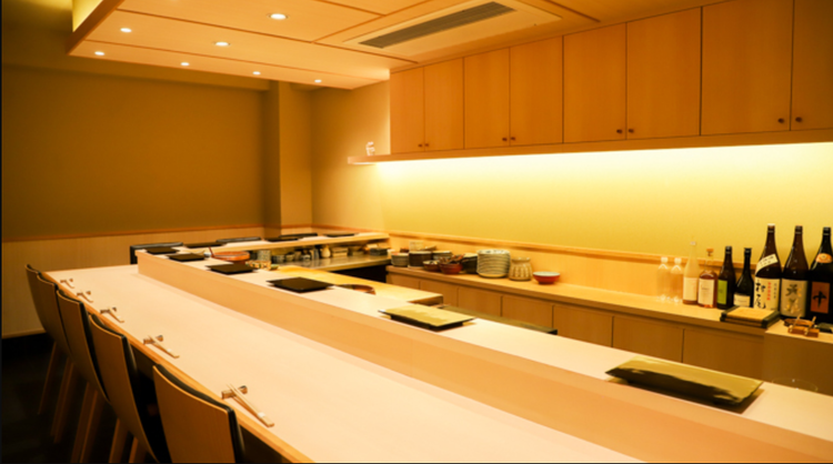 完全予約制で落ち着きのある店内