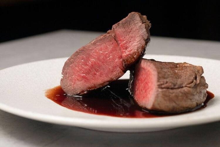 ステーキが自慢です◎