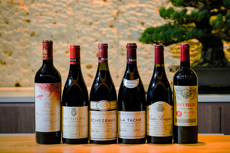 常時400本以上のワインを保管しています