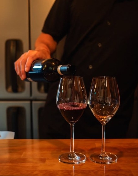 グラスでお出しするワインも好評です