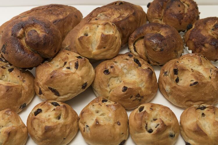 話題のハード系パンもご用意