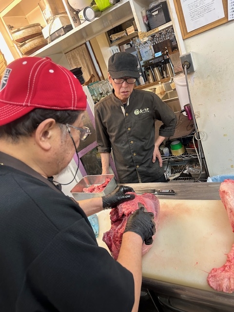 鹿児島の新村畜産より和牛が届きます