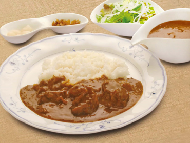 和・洋・中さまざまな料理をご提供！