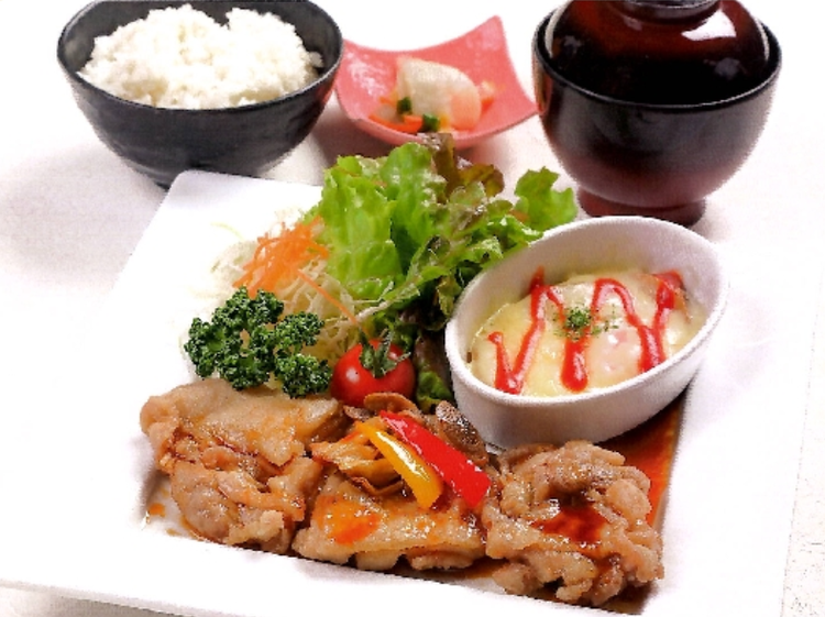 ゴルフ場内レストランで働きませんか♪