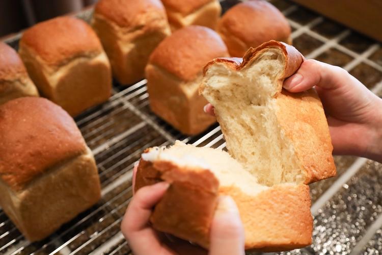 　　山食は麦芽粕の味わいが活きる人気商品