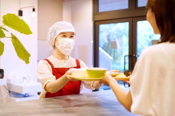 学生さんを美味しい食事でサポート♪