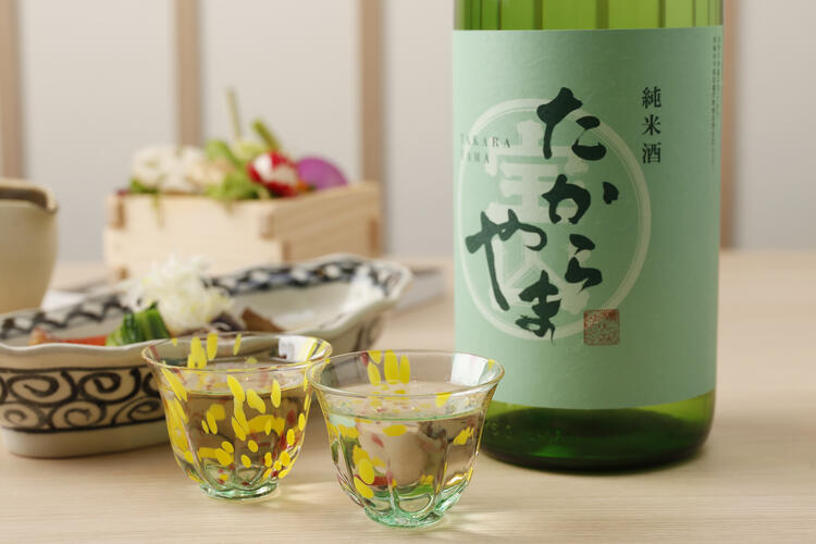 全国の日本酒を豊富にラインナップ！