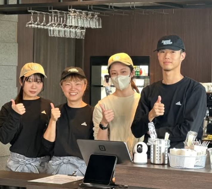 チームワーク抜群！楽しく働きましょう！