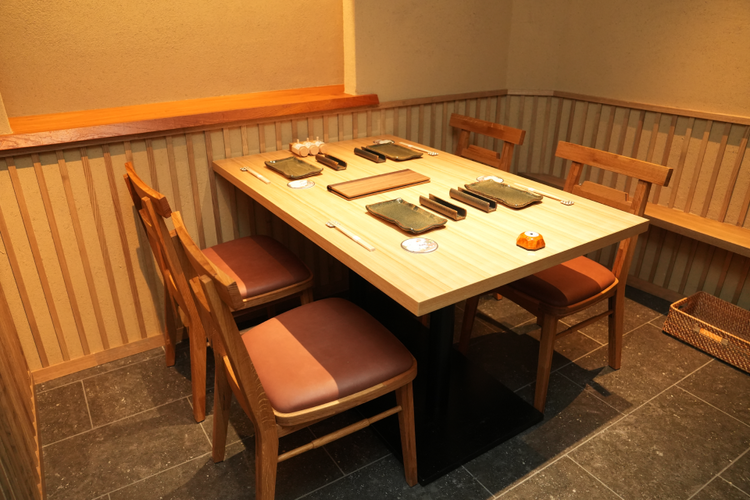 会食や接待にも人気の個室席