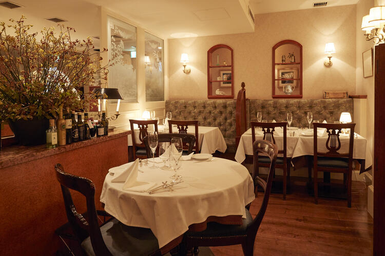 落ち着いた雰囲気の店内◎