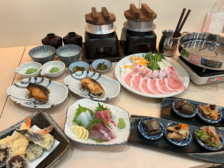 夜はお刺身や天麩羅、豚しゃぶ等をご提供☆