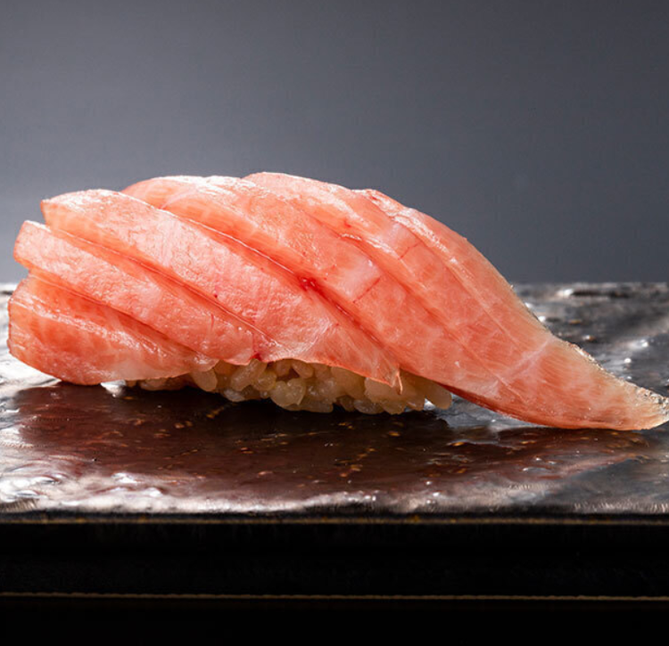 本店は3年連続ミシュラン獲得店★