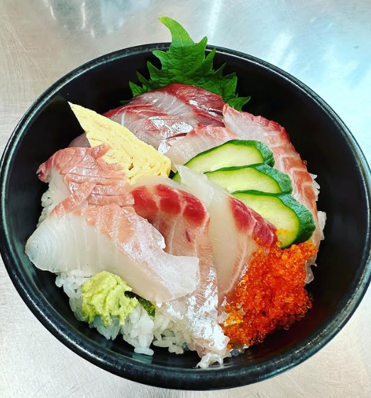 美味しい海鮮料理をまかないで食べられます