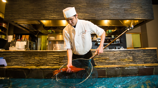 生け簀から取り出してすぐに調理！