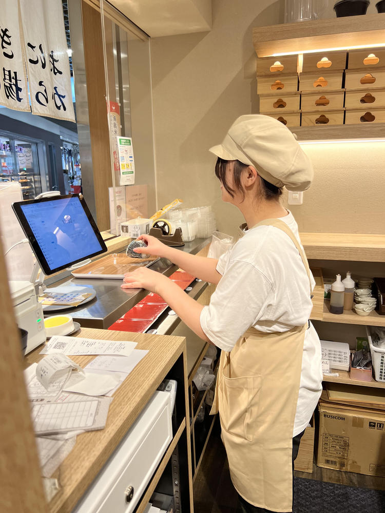 『おにぎり』『から揚げ』を販売します！
