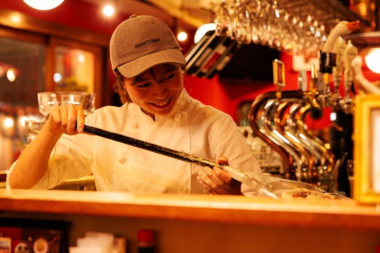 若い社員も精一杯お仕事を楽しんでいます。