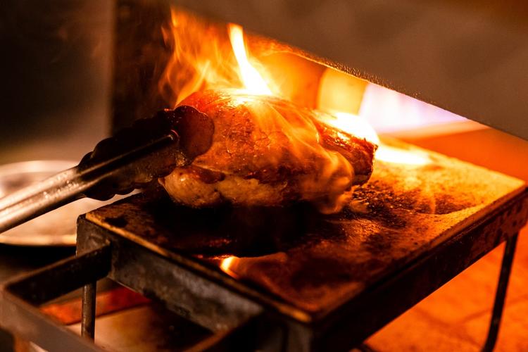 神楽坂で窯焼き料理技術も学べます！