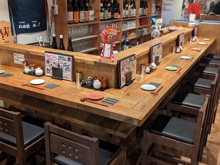 大人が集う！人気の焼き鳥居酒屋☆